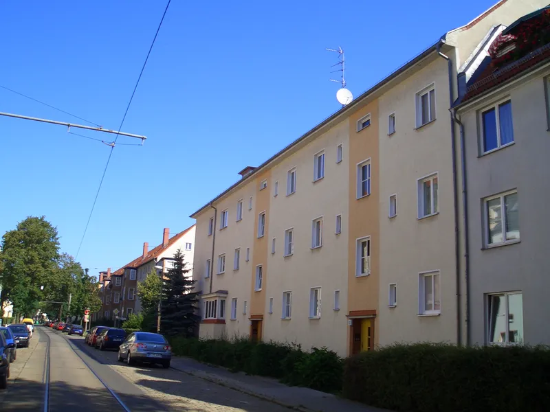 2-Zimmer-Wohnung mit Loggia im 2. Obergeschoss — photo 1